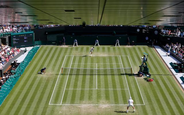 杏彩电脑版-温网沦为表演赛梅总“躺回”第一 德约恐跌至第七